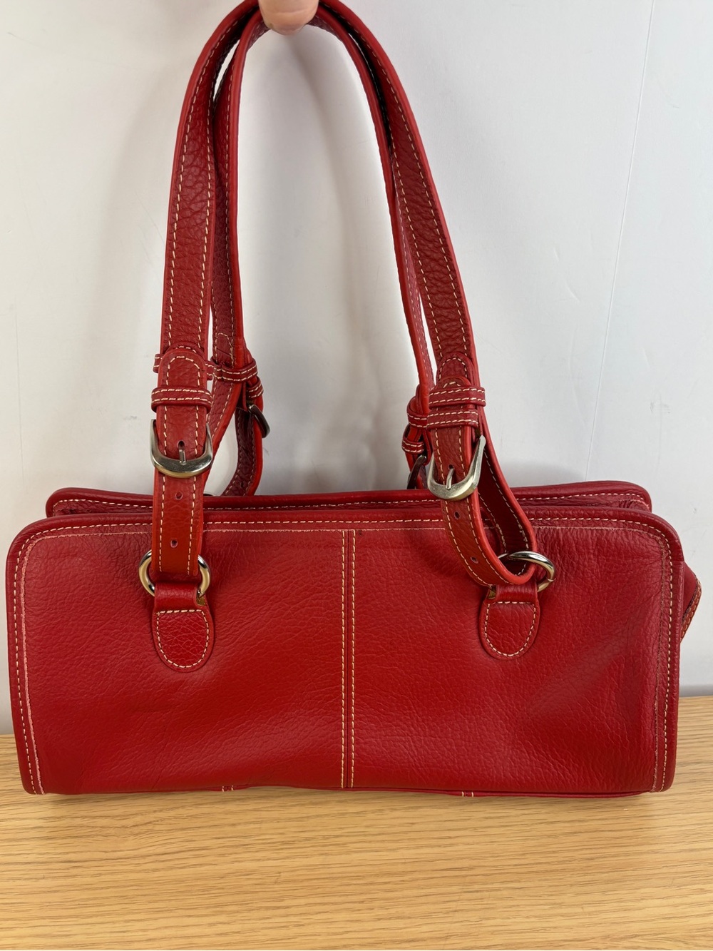 The AmeriLeather Classy Belt-Stitched Red Leather Satchel LIKE NEW